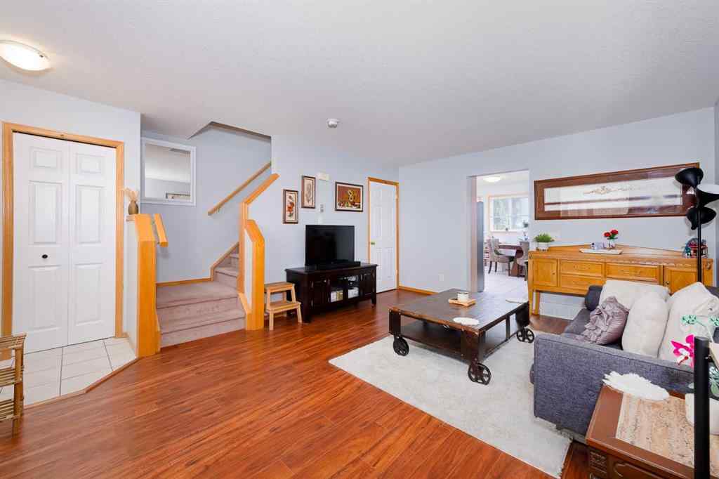 MLS&reg; # A2269981 - Unit #13 204 Strathaven Drive  in Strathaven Strathmore, Residential Open Houses