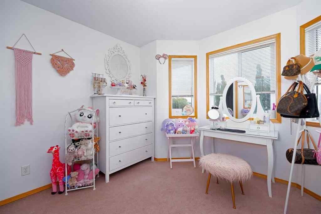 MLS&reg; # A2269981 - Unit #13 204 Strathaven Drive  in Strathaven Strathmore, Residential Open Houses