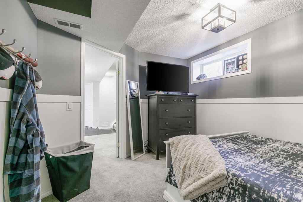 MLS&reg; # A2269991 - 179 Crystal Shores Grove W in Crystal Shores Okotoks, Residential Open Houses