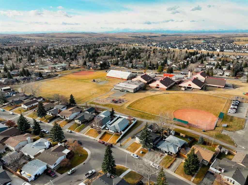 MLS&reg; # A2269991 - 179 Crystal Shores Grove W in Crystal Shores Okotoks, Residential Open Houses