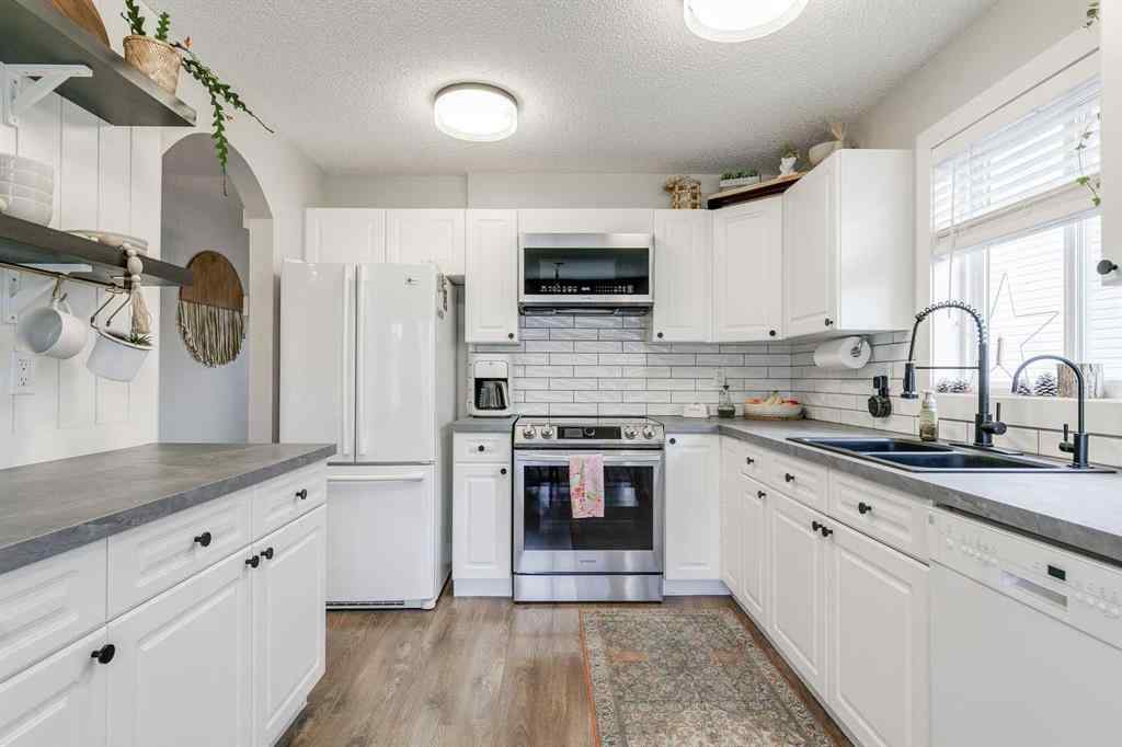 MLS&reg; # A2269991 - 179 Crystal Shores Grove W in Crystal Shores Okotoks, Residential Open Houses