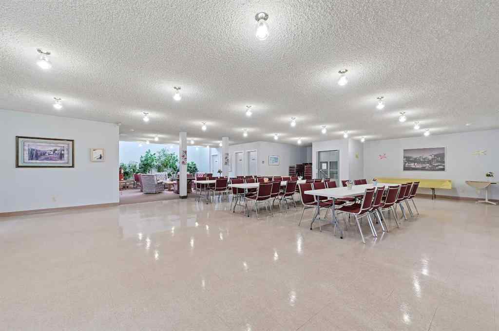 MLS® A2269992 - 22 Sandarac Circle NW in Sandstone Valley Calgary, Residential