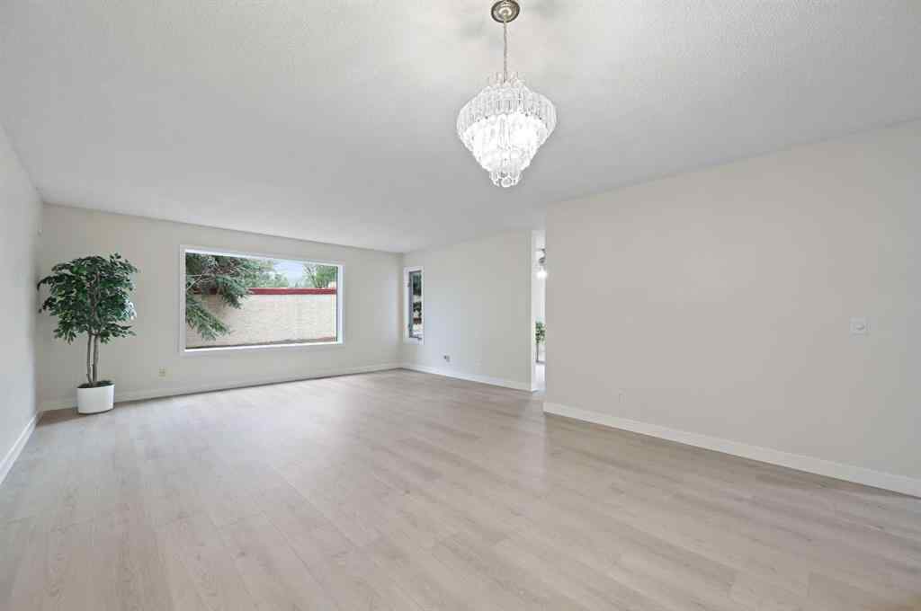 MLS® A2269992 - 22 Sandarac Circle NW in Sandstone Valley Calgary, Residential