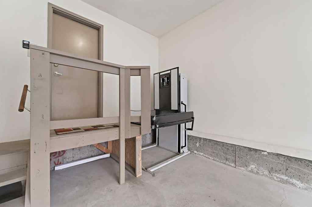 MLS® A2269992 - 22 Sandarac Circle NW in Sandstone Valley Calgary, Residential