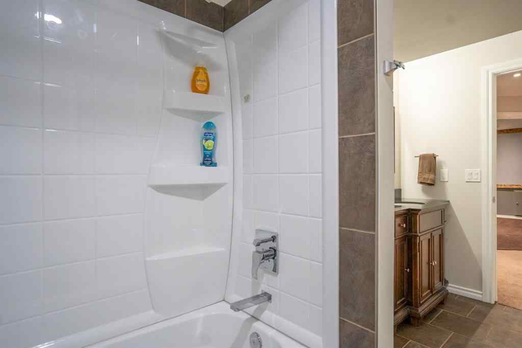 MLS&reg; # A2269994 - 5322 55 Avenue  in NONE Bashaw, Residential Open Houses