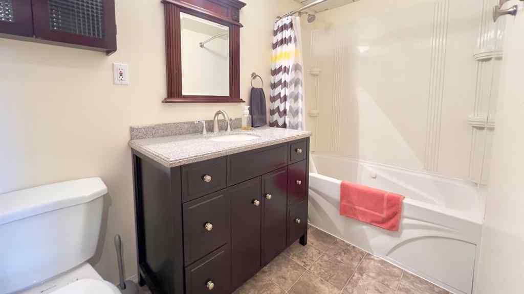 MLS&reg; # A2269995 - 512 1st Avenue W in NONE Hanna, Residential Open Houses