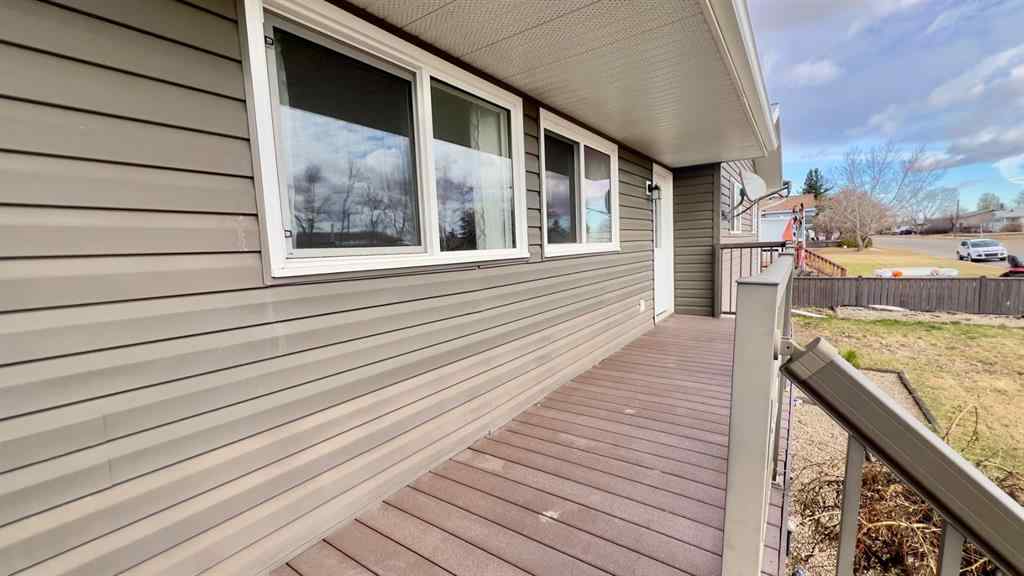 MLS&reg; # A2269995 - 512 1st Avenue W in NONE Hanna, Residential Open Houses