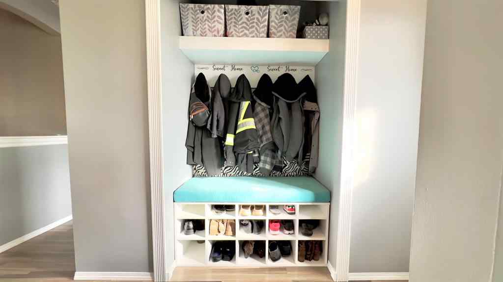 MLS&reg; # A2269995 - 512 1st Avenue W in NONE Hanna, Residential Open Houses