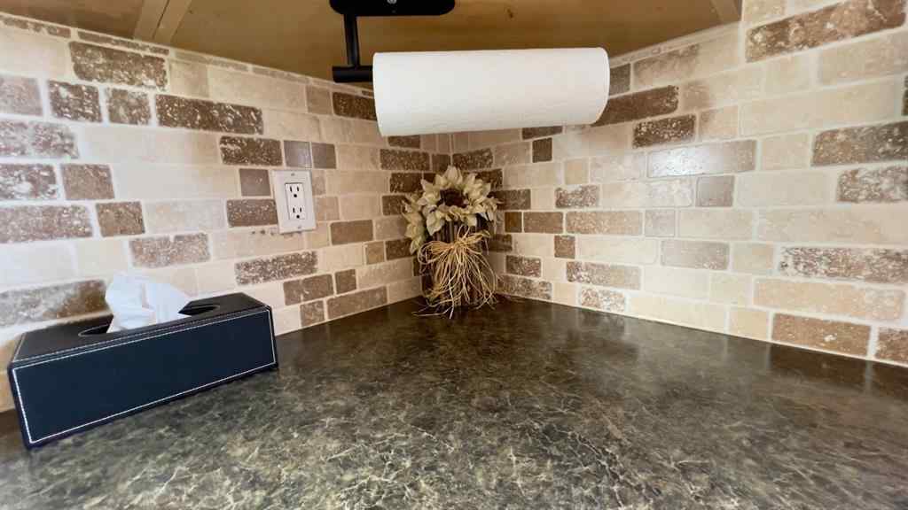 MLS&reg; # A2269995 - 512 1st Avenue W in NONE Hanna, Residential Open Houses