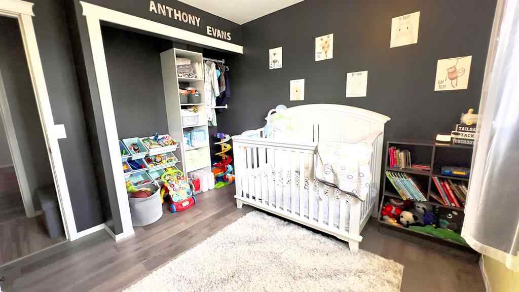 MLS&reg; # A2269995 - 512 1st Avenue W in NONE Hanna, Residential Open Houses