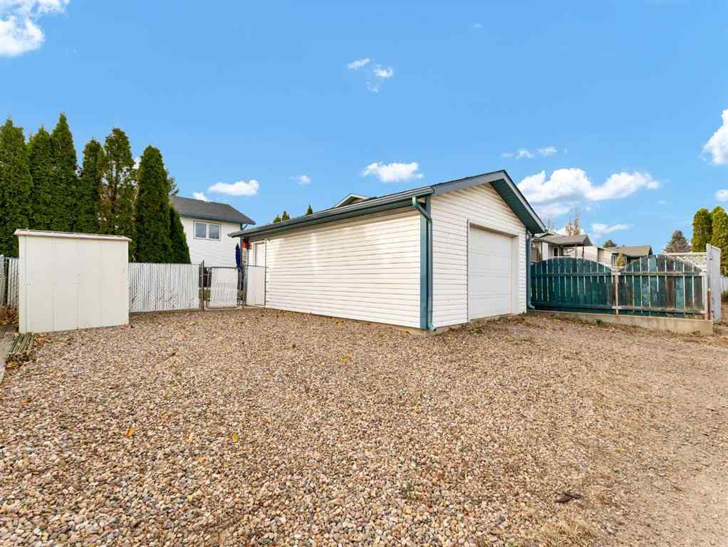 MLS&reg; # A2270000 - 135 Sage Close SE in SE Southridge Medicine Hat, Residential Open Houses