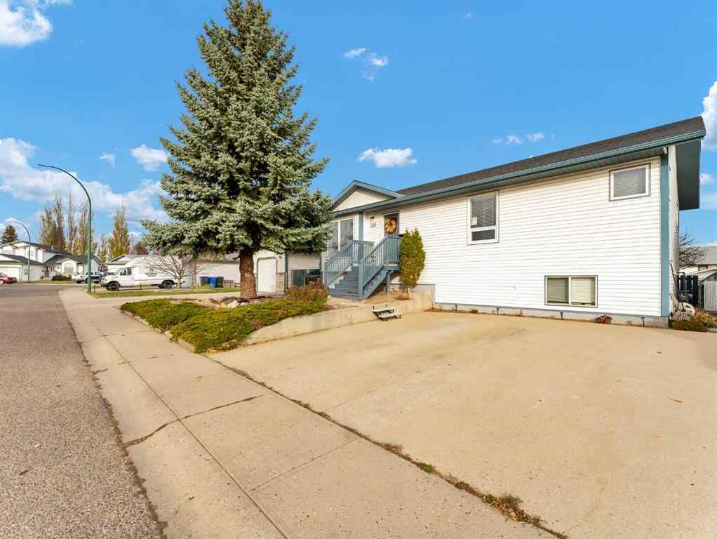 MLS&reg; # A2270000 - 135 Sage Close SE in SE Southridge Medicine Hat, Residential Open Houses
