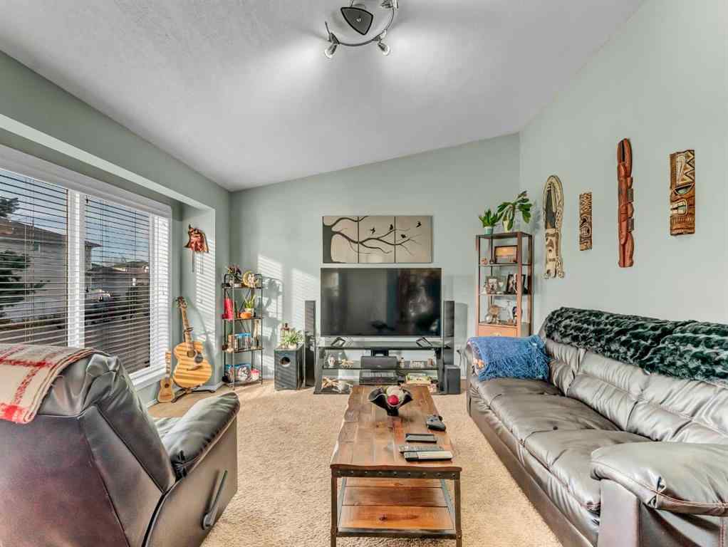 MLS&reg; # A2270000 - 135 Sage Close SE in SE Southridge Medicine Hat, Residential Open Houses