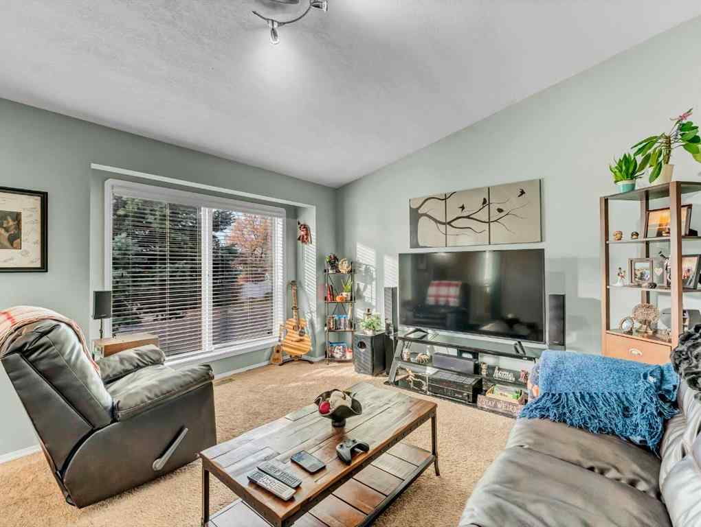 MLS&reg; # A2270000 - 135 Sage Close SE in SE Southridge Medicine Hat, Residential Open Houses