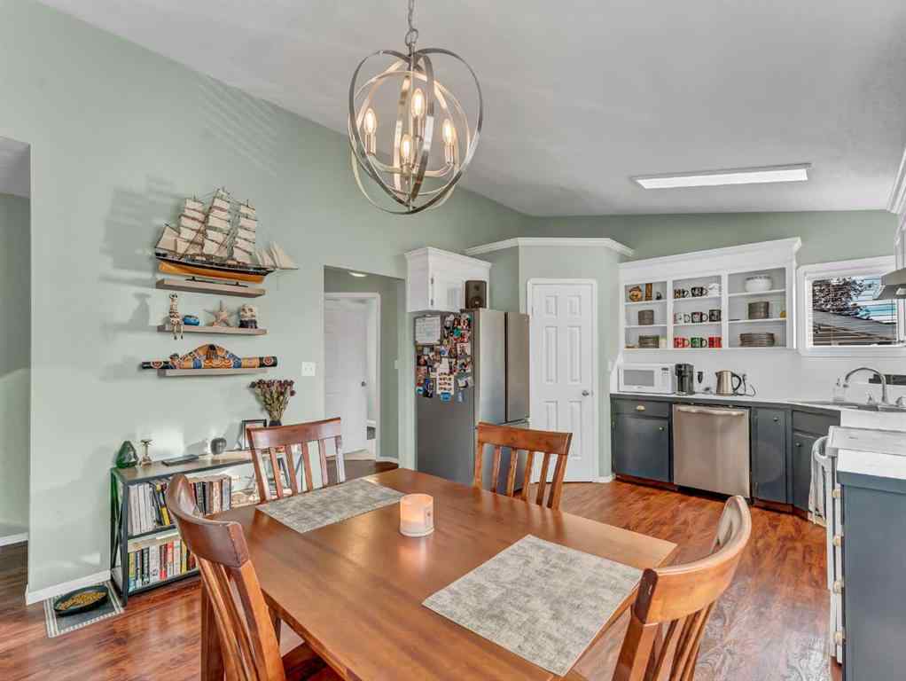 MLS&reg; # A2270000 - 135 Sage Close SE in SE Southridge Medicine Hat, Residential Open Houses