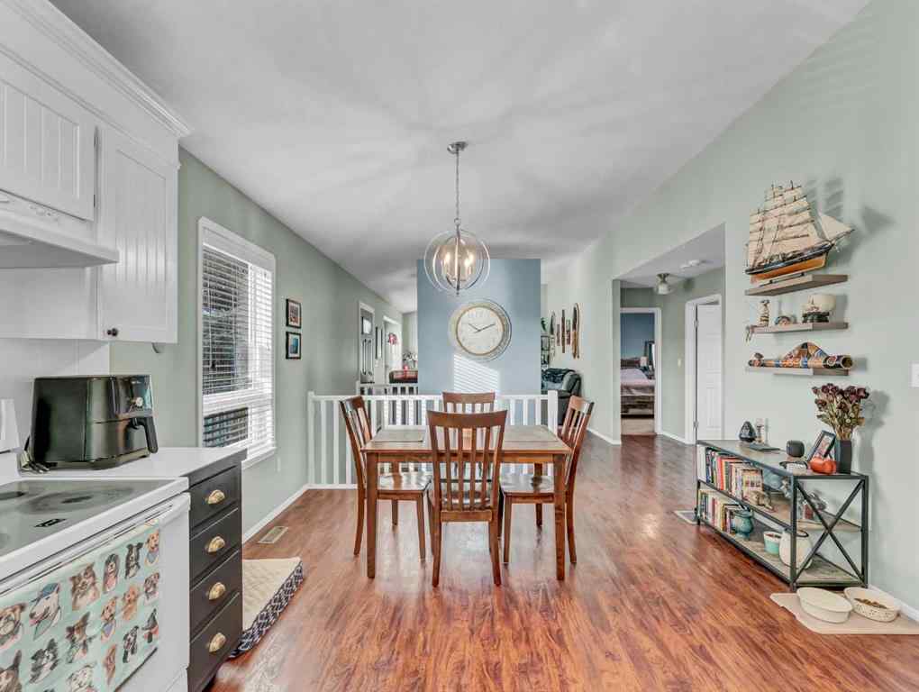 MLS&reg; # A2270000 - 135 Sage Close SE in SE Southridge Medicine Hat, Residential Open Houses