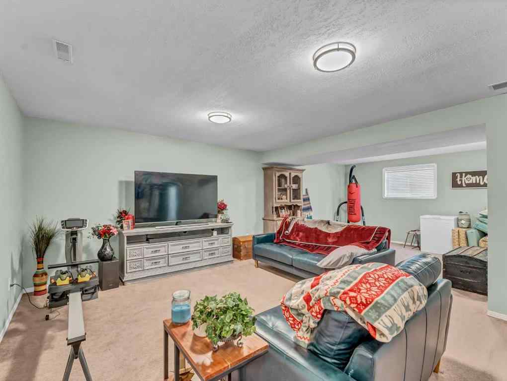 MLS&reg; # A2270000 - 135 Sage Close SE in SE Southridge Medicine Hat, Residential Open Houses