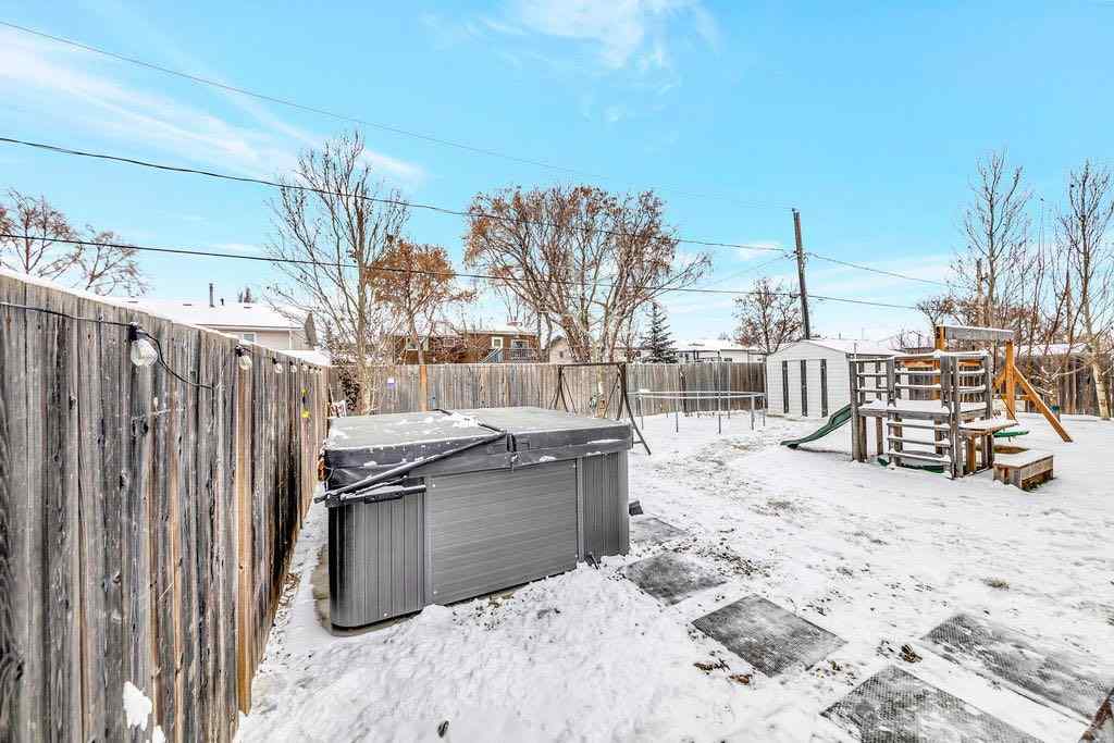 MLS&reg; # A2270002 - 109 5th Avenue  in NONE Lashburn, Residential Open Houses