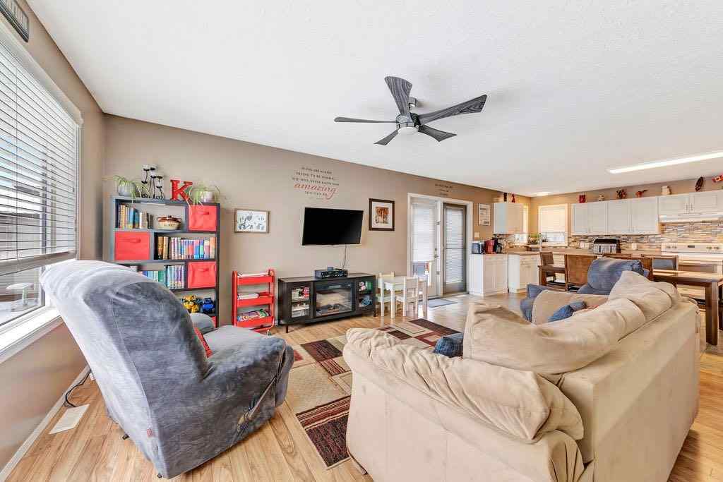 MLS&reg; # A2270002 - 109 5th Avenue  in NONE Lashburn, Residential Open Houses