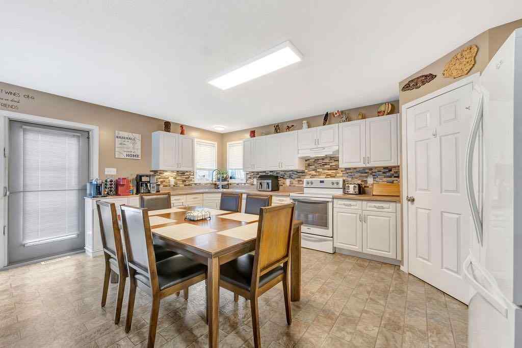 MLS&reg; # A2270002 - 109 5th Avenue  in NONE Lashburn, Residential Open Houses