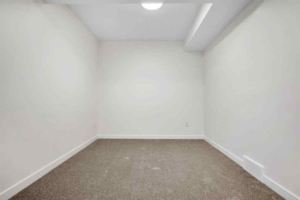 MLS&reg; # A2270005 - 2352 7 Street NW in Mount Pleasant Calgary, Residential Open Houses