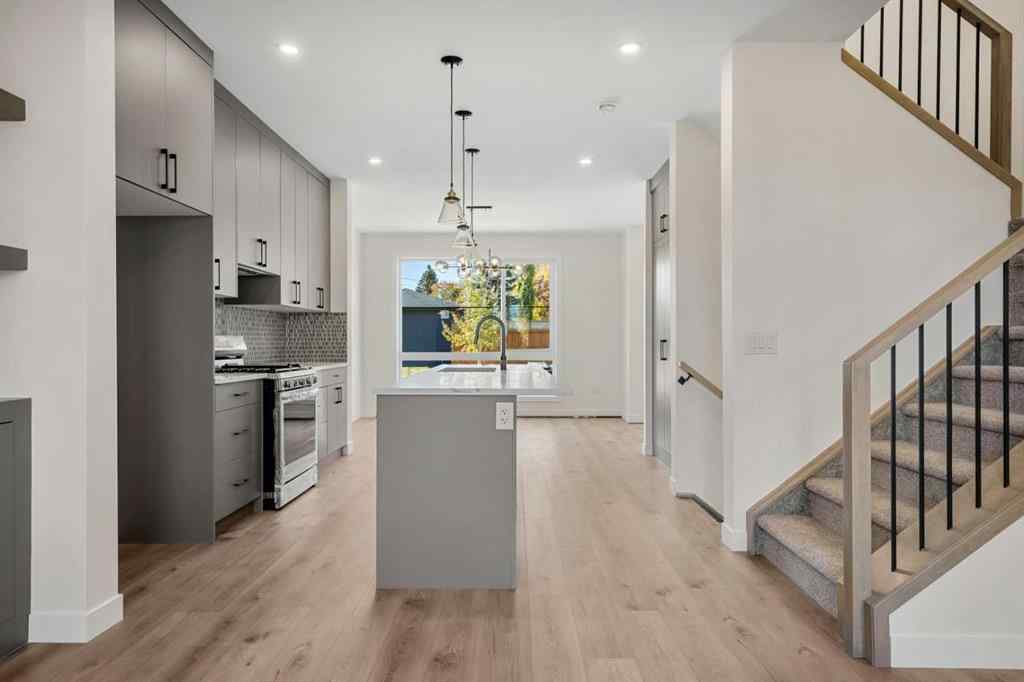 MLS&reg; # A2270005 - 2352 7 Street NW in Mount Pleasant Calgary, Residential Open Houses