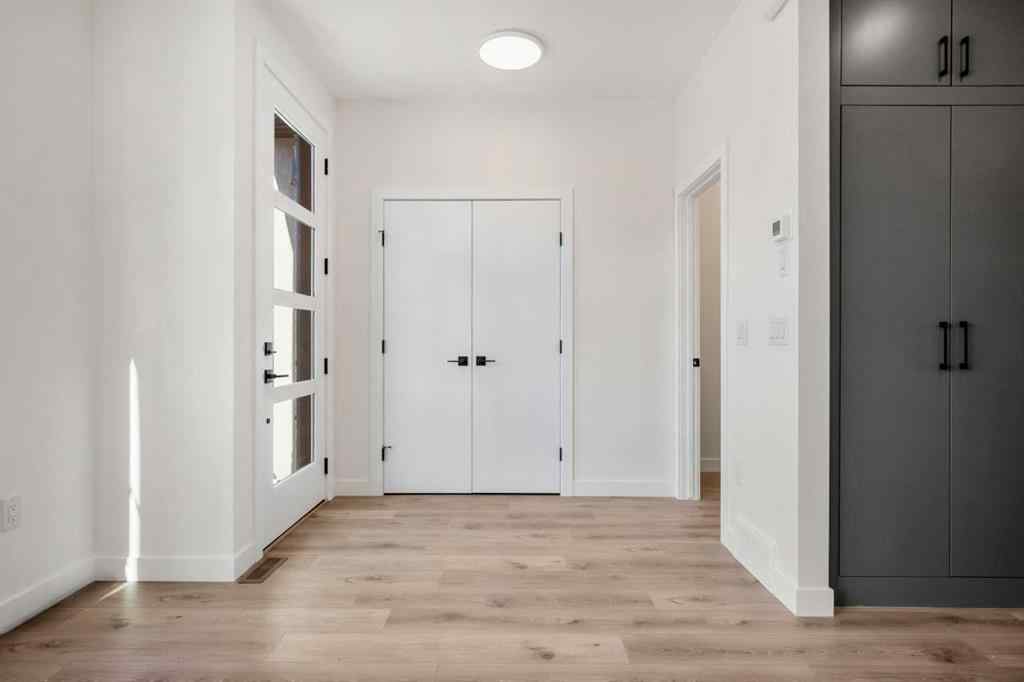 MLS&reg; # A2270005 - 2352 7 Street NW in Mount Pleasant Calgary, Residential Open Houses