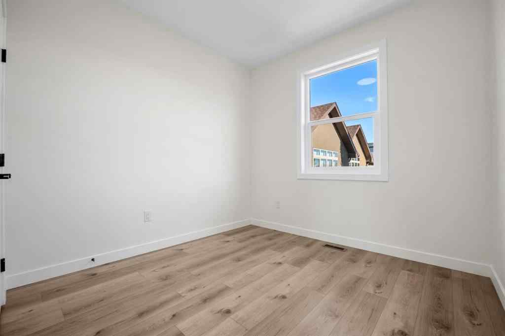 MLS&reg; # A2270005 - 2352 7 Street NW in Mount Pleasant Calgary, Residential Open Houses