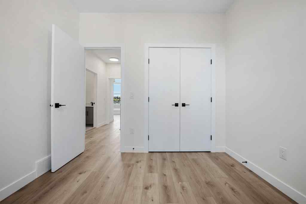 MLS&reg; # A2270005 - 2352 7 Street NW in Mount Pleasant Calgary, Residential Open Houses