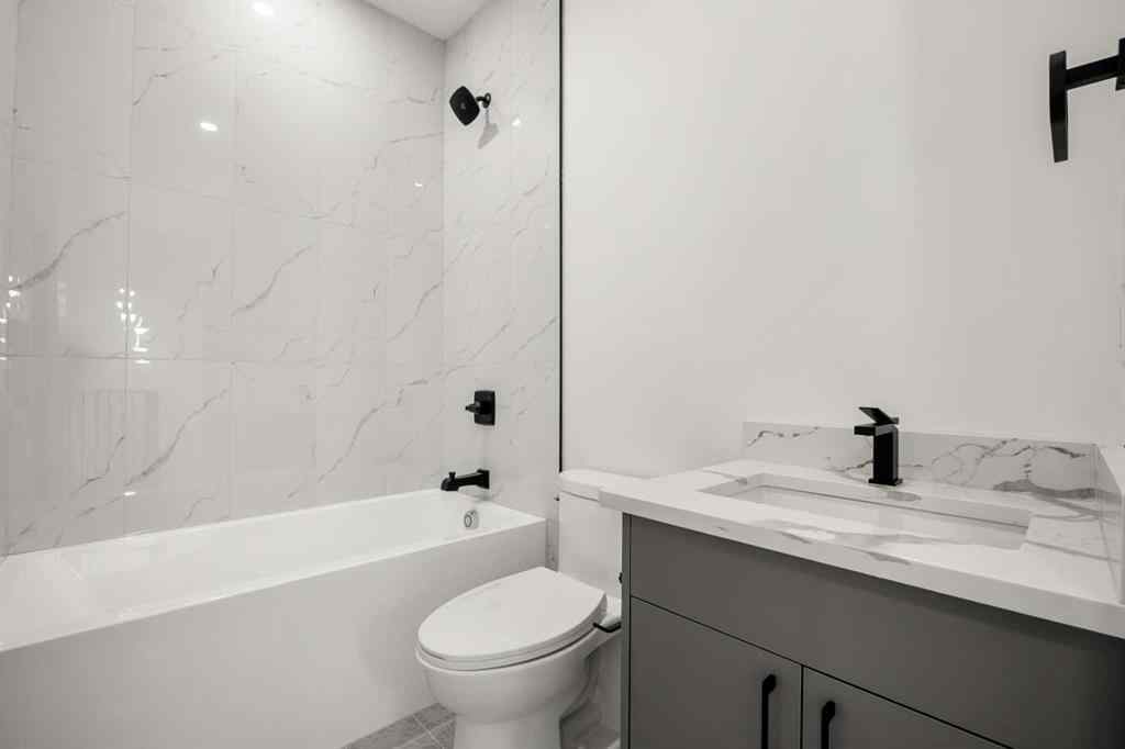 MLS&reg; # A2270005 - 2352 7 Street NW in Mount Pleasant Calgary, Residential Open Houses