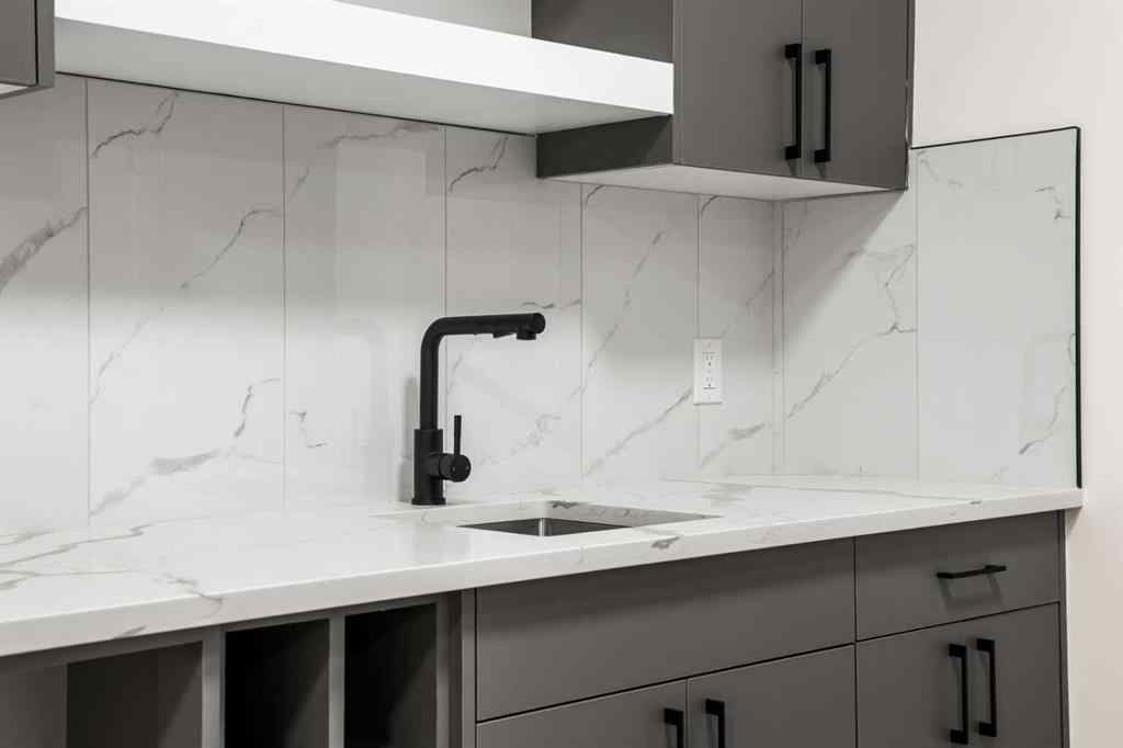 MLS&reg; # A2270005 - 2352 7 Street NW in Mount Pleasant Calgary, Residential Open Houses