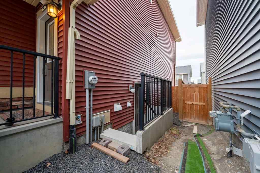 MLS® # A2270006 - 229 Kingsbury Close SE in Kings Heights Airdrie, Residential Open Houses