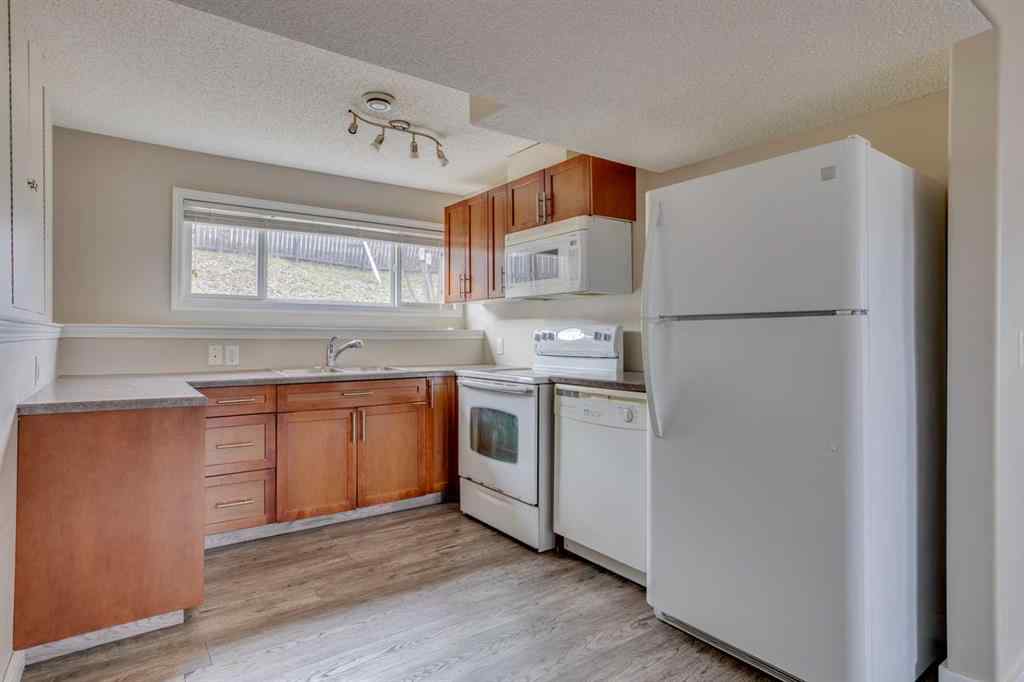 MLS&reg; # A2270008 - 121 Beaconwood Place  in Beacon Hill Fort McMurray, Residential Open Houses