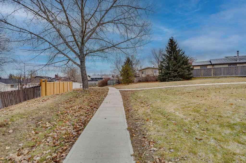 MLS&reg; # A2270008 - 121 Beaconwood Place  in Beacon Hill Fort McMurray, Residential Open Houses