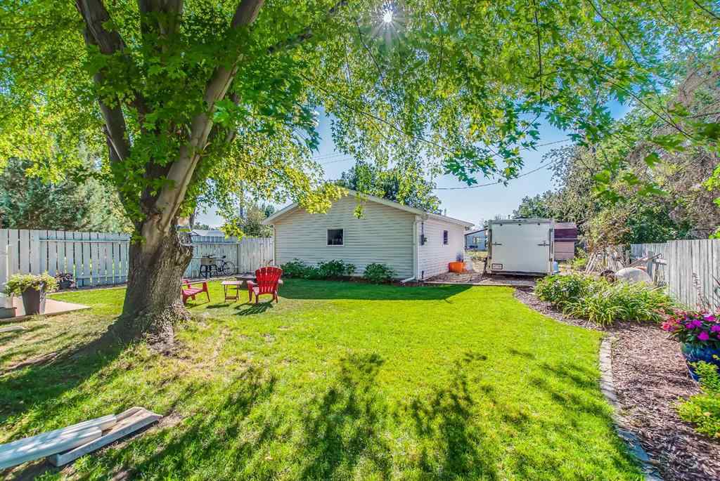 MLS&reg; # A2270013 - 928 4 Street SE in NONE Redcliff, Residential Open Houses