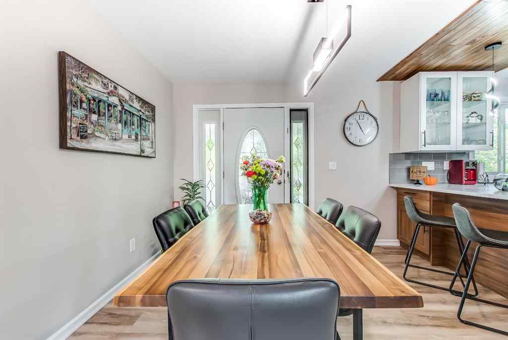 MLS&reg; # A2270013 - 928 4 Street SE in NONE Redcliff, Residential Open Houses