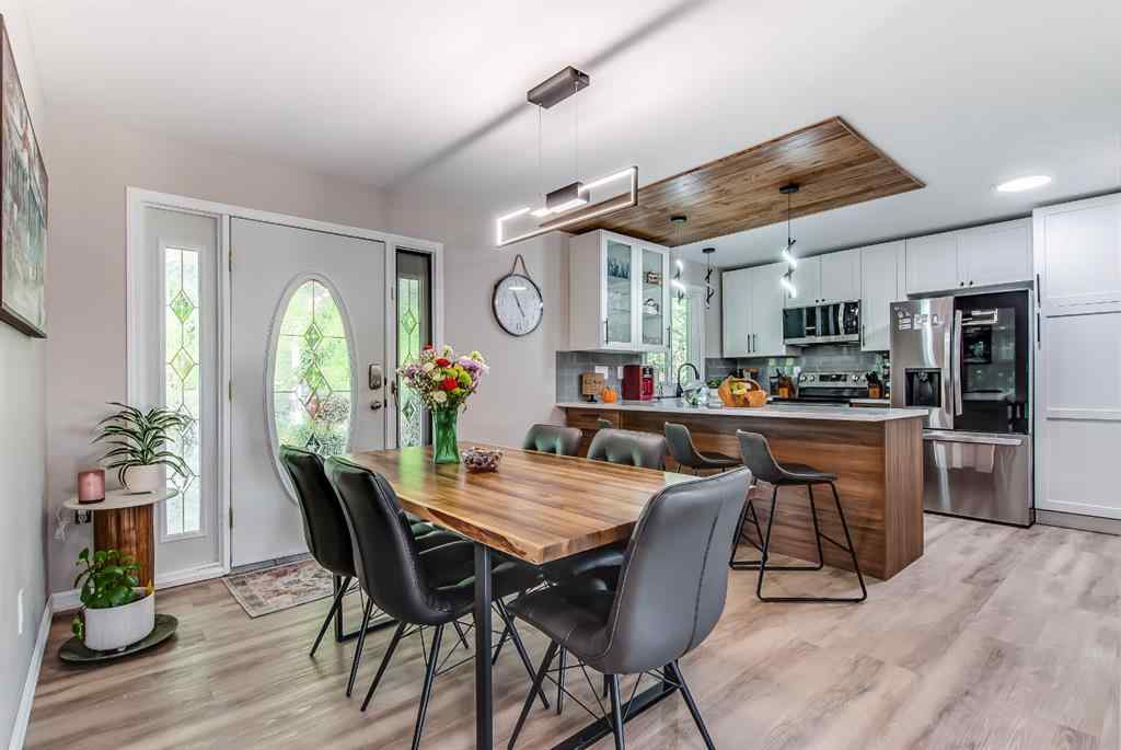 MLS&reg; # A2270013 - 928 4 Street SE in NONE Redcliff, Residential Open Houses