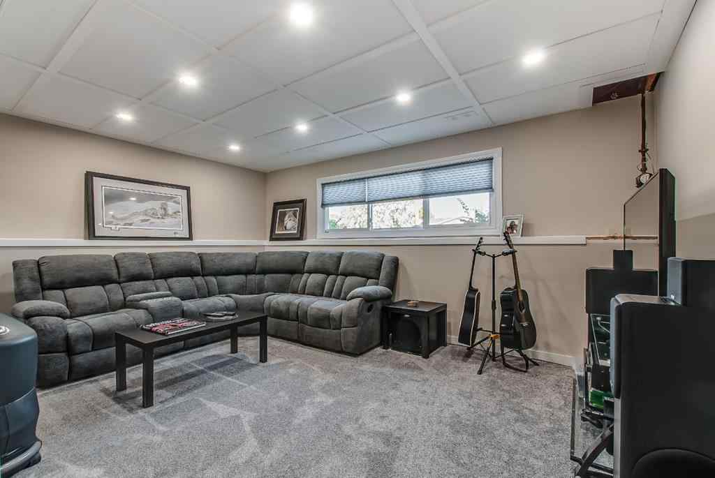 MLS&reg; # A2270013 - 928 4 Street SE in NONE Redcliff, Residential Open Houses