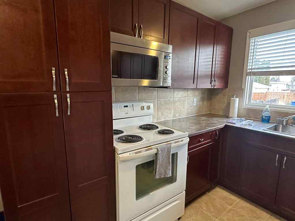 MLS&reg; # A2270019 - 5813 47 Street  in NONE Taber, Residential Open Houses