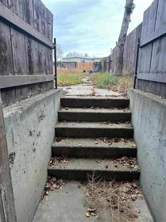 MLS&reg; # A2270019 - 5813 47 Street  in NONE Taber, Residential Open Houses