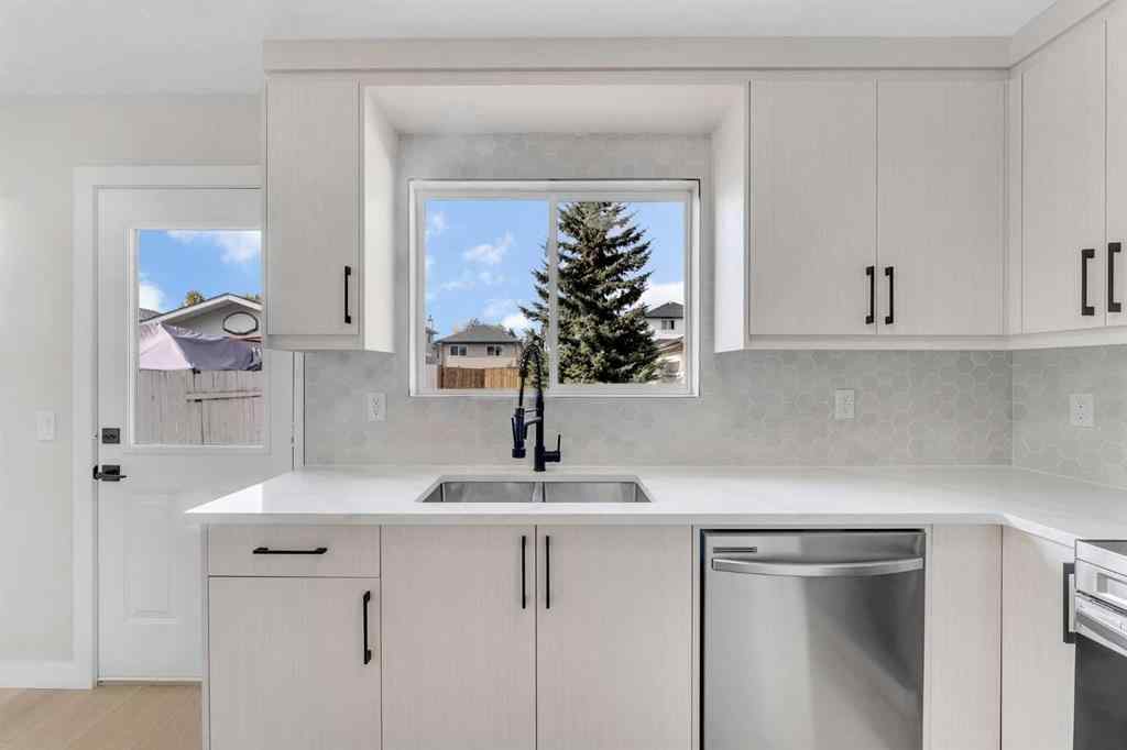 MLS® A2270021 - 25 San Diego Way NE in Monterey Park Calgary, Residential