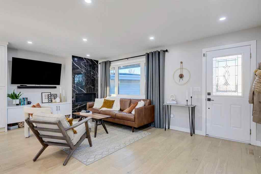 MLS® A2270022 - 4528 Vegas Road NW in Varsity Calgary, Residential