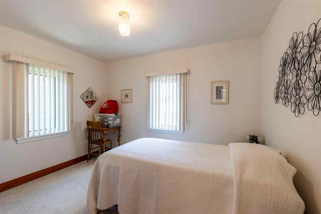 MLS&reg; # A2270023 - 350 4 Street SW in SW Hill Medicine Hat, Residential Open Houses