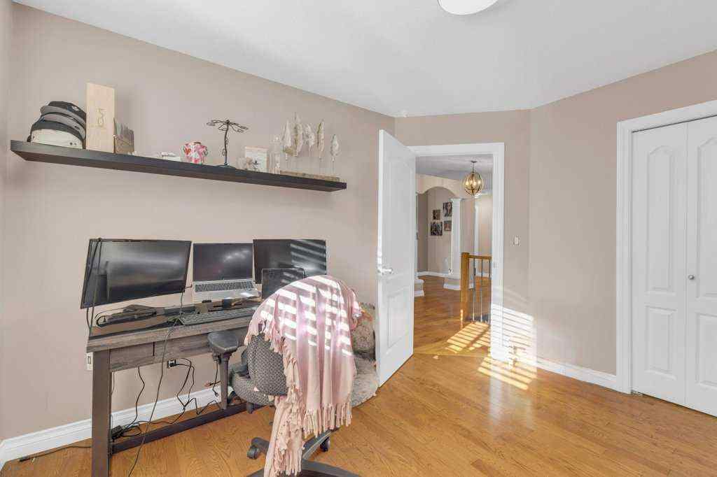 MLS&reg; # A2270026 - 4026 40 Street Close   in Riverside Ponoka, Residential Open Houses