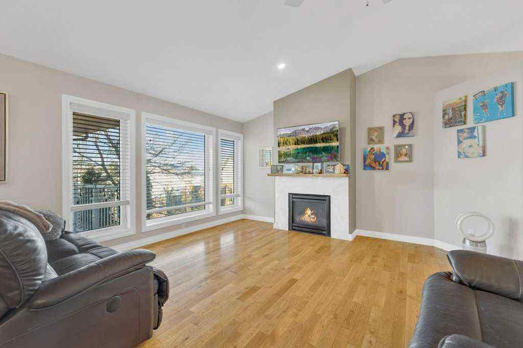 MLS&reg; # A2270026 - 4026 40 Street Close   in Riverside Ponoka, Residential Open Houses