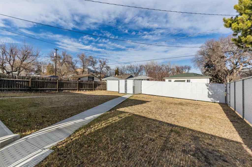 MLS&reg; # A2270031 - 540 5 Avenue SW in SW Hill Medicine Hat, Residential Open Houses