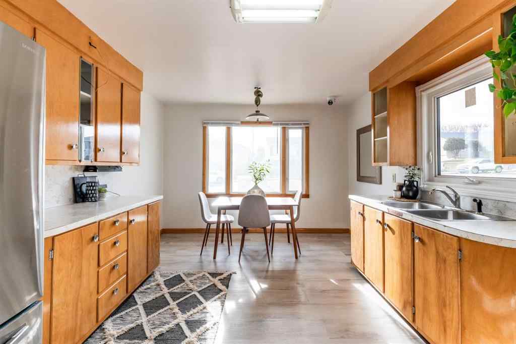MLS&reg; # A2270031 - 540 5 Avenue SW in SW Hill Medicine Hat, Residential Open Houses