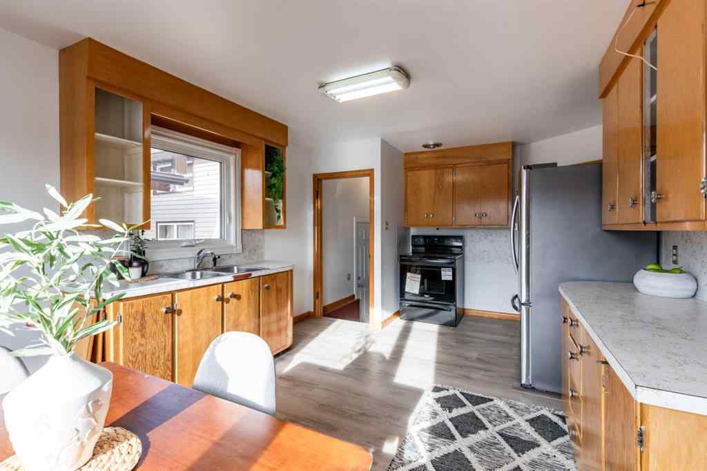 MLS&reg; # A2270031 - 540 5 Avenue SW in SW Hill Medicine Hat, Residential Open Houses