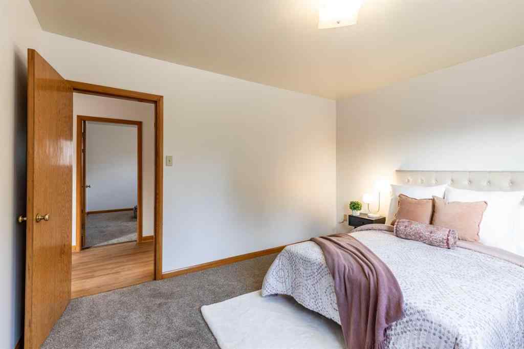 MLS&reg; # A2270031 - 540 5 Avenue SW in SW Hill Medicine Hat, Residential Open Houses