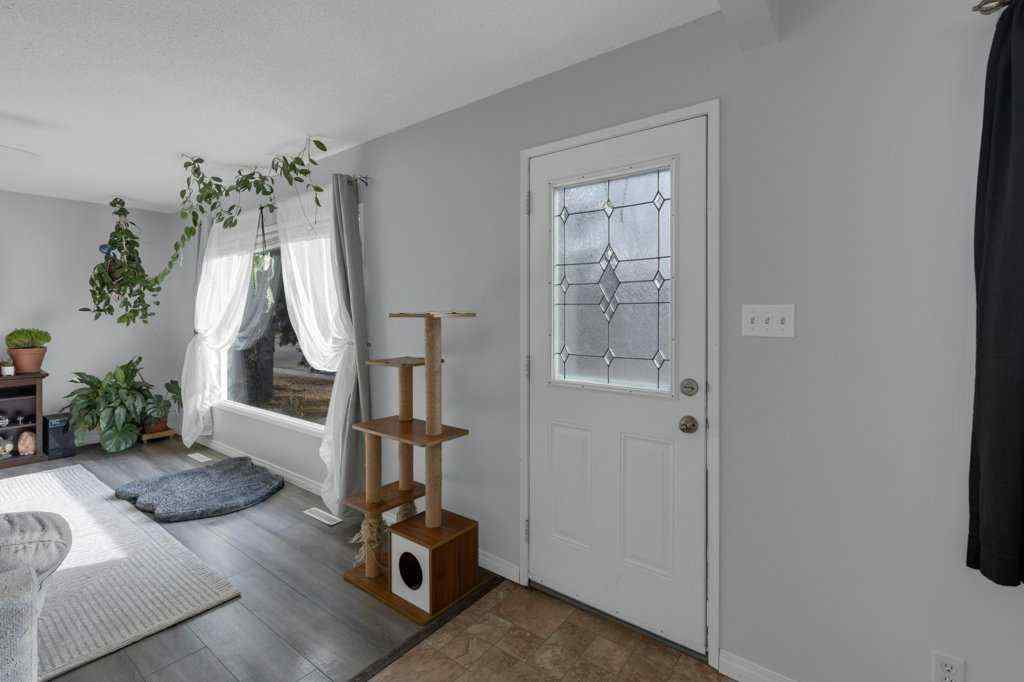 MLS&reg; # A2270034 - 408 4 Street N in NONE Vulcan, Residential Open Houses